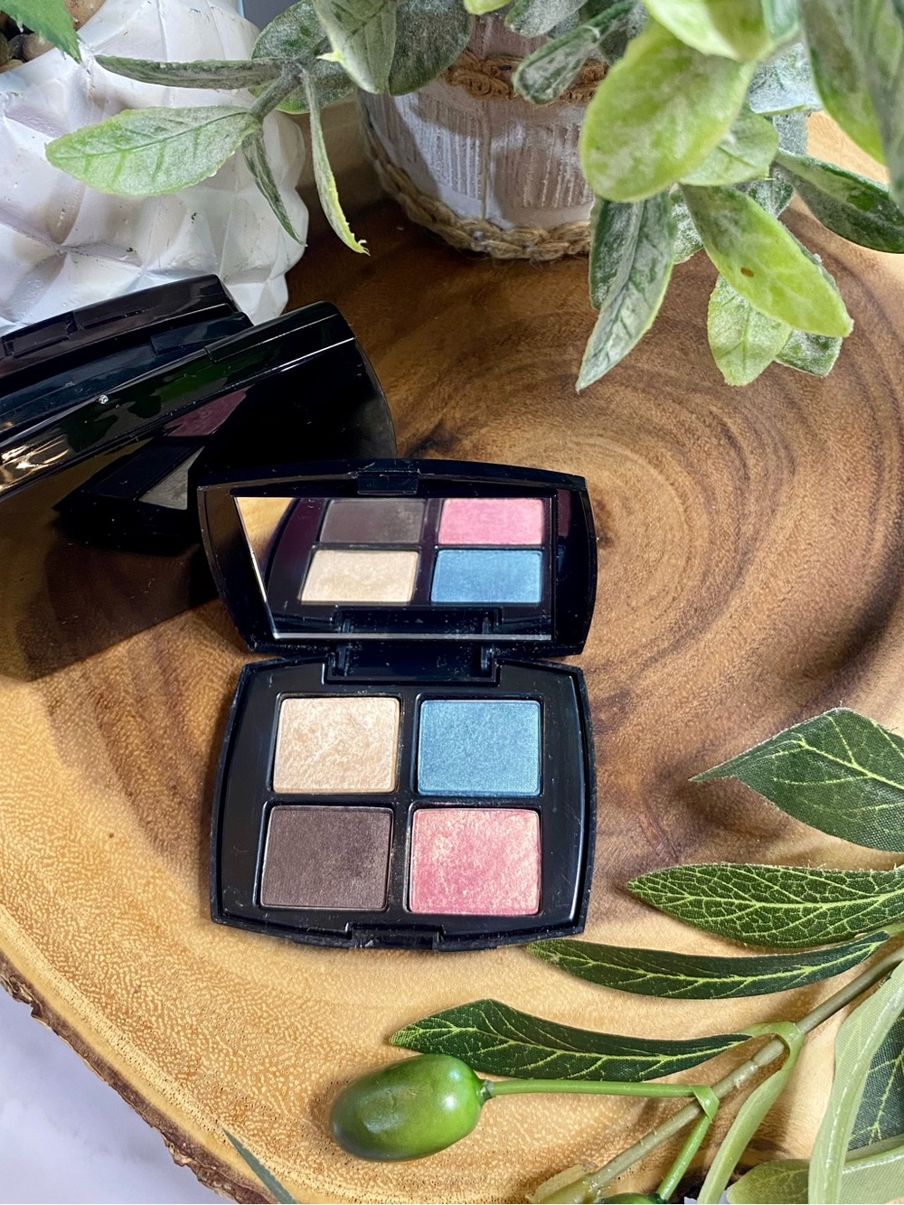 Lancôme Eyeshadow Quad in: Excursion, Filigree, Kitten Heel, Guest List